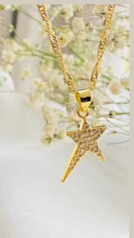 COLLAR ESTRELLA DESTELLO